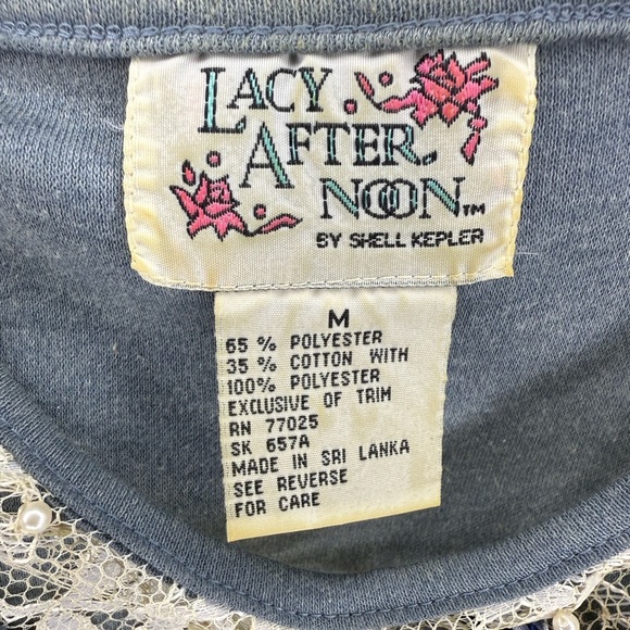 🦋Vintage Lace Skirt and Tee Set - Size Small Skirt, Medium Shirt🦋 - Picture 7 of 11